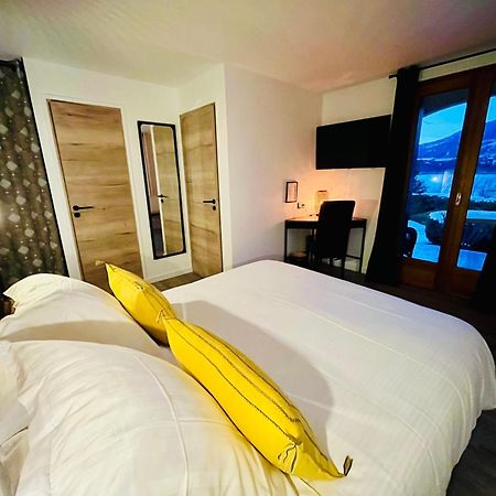 Hotel Les Chaumettes サヴィーヌ・ル・ラック 部屋 写真